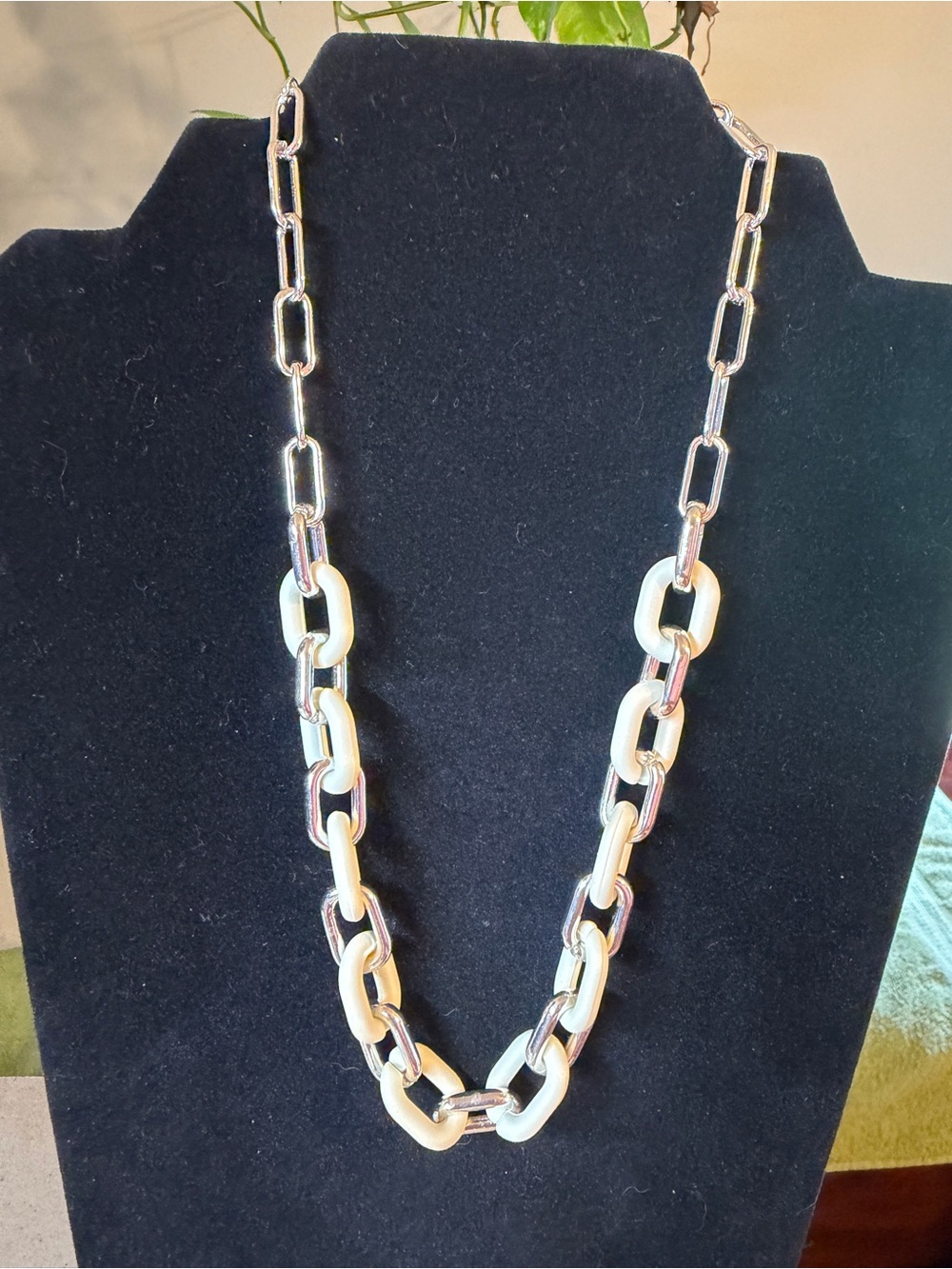 Liz Claiborne Silver and Cream Link Chain Necklace - Women Jewelry
